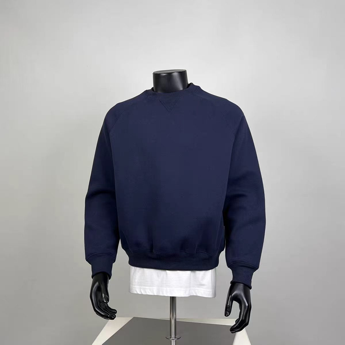 Men's Navy Blue Raglan Crewneck Sweatshirt, Oversized Minimalist Pullover for Casual Streetwear