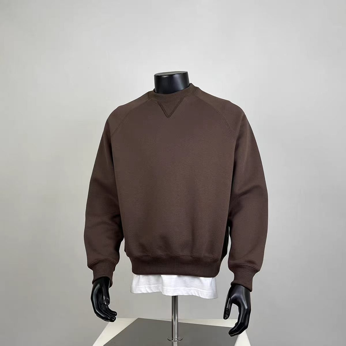 Men's Chocolate Brown Raglan Crewneck Sweatshirt, Oversized Minimalist Pullover for Casual Streetwear